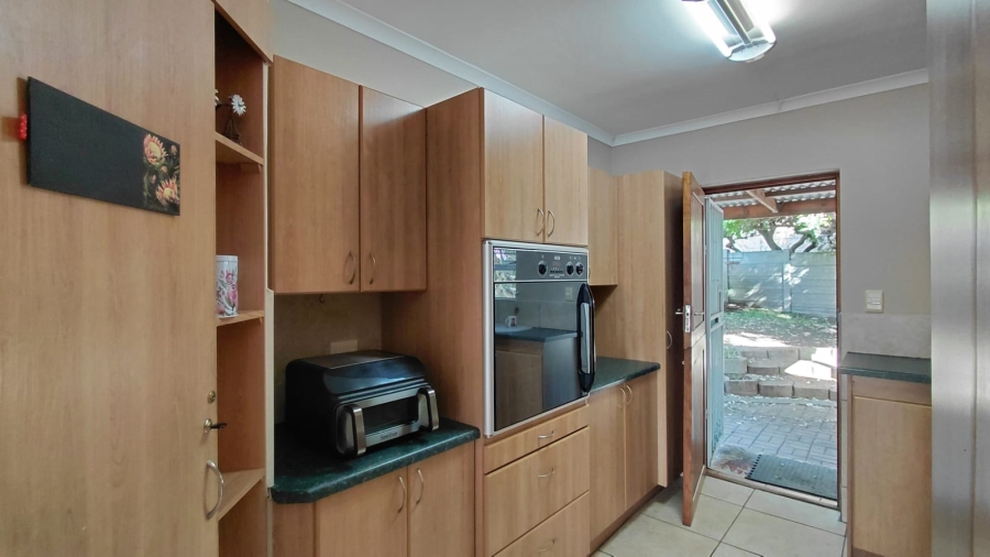 2 Bedroom Property for Sale in Stilbaai Wes Western Cape
